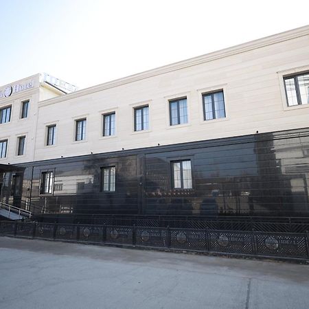 Ideal Hotel Νούκους Εξωτερικό φωτογραφία