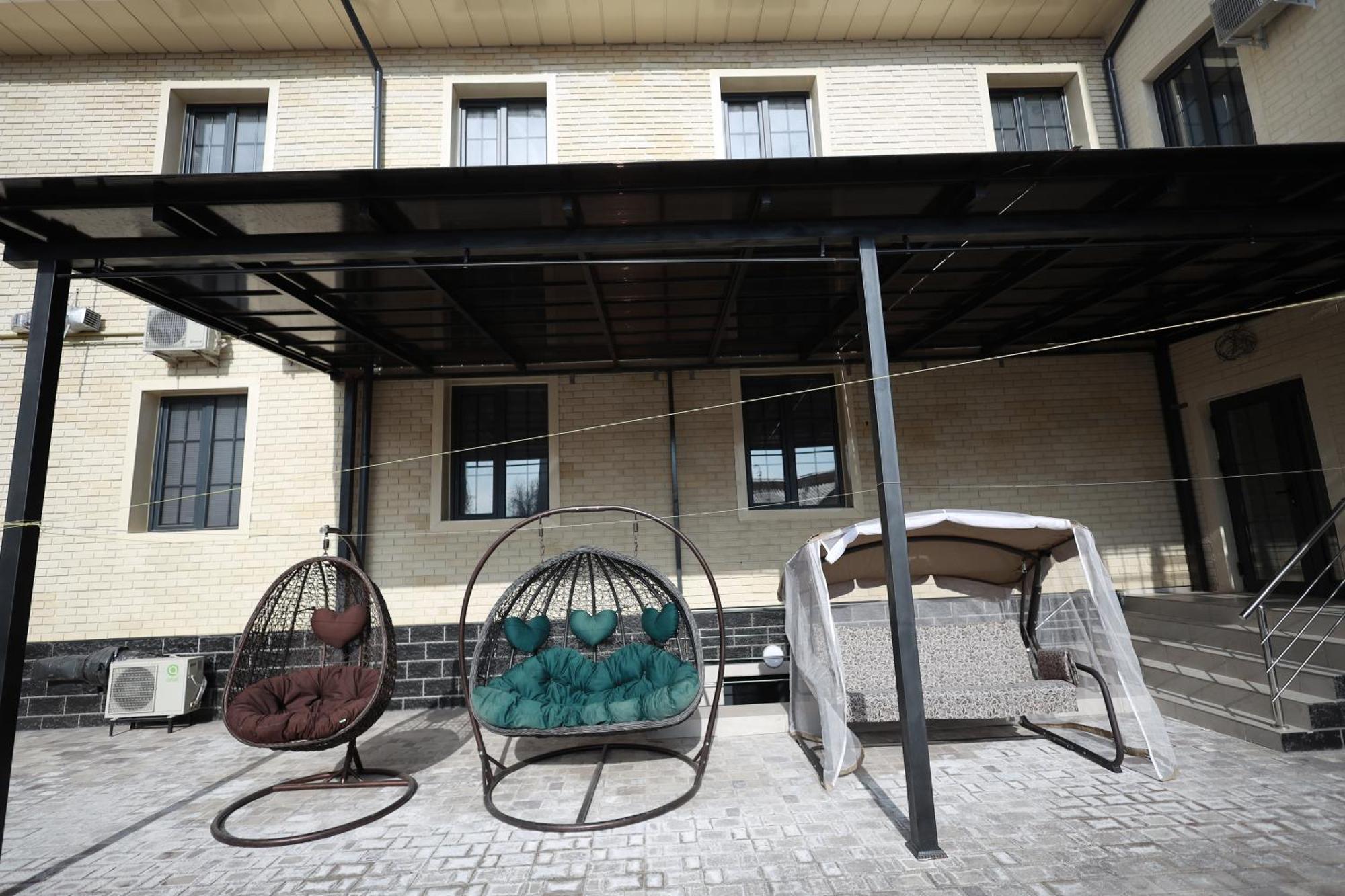 Ideal Hotel Νούκους Εξωτερικό φωτογραφία