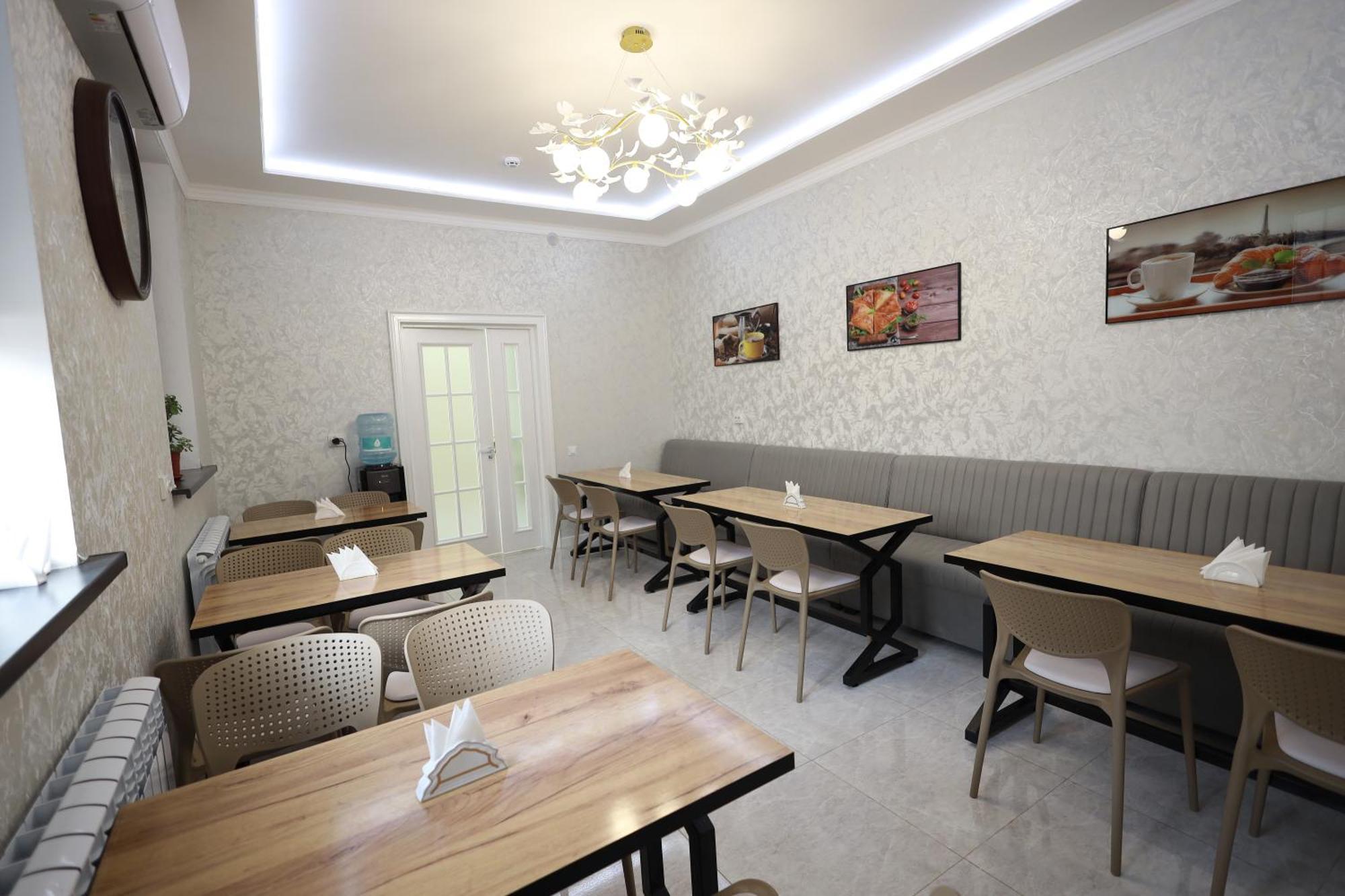 Ideal Hotel Νούκους Εξωτερικό φωτογραφία