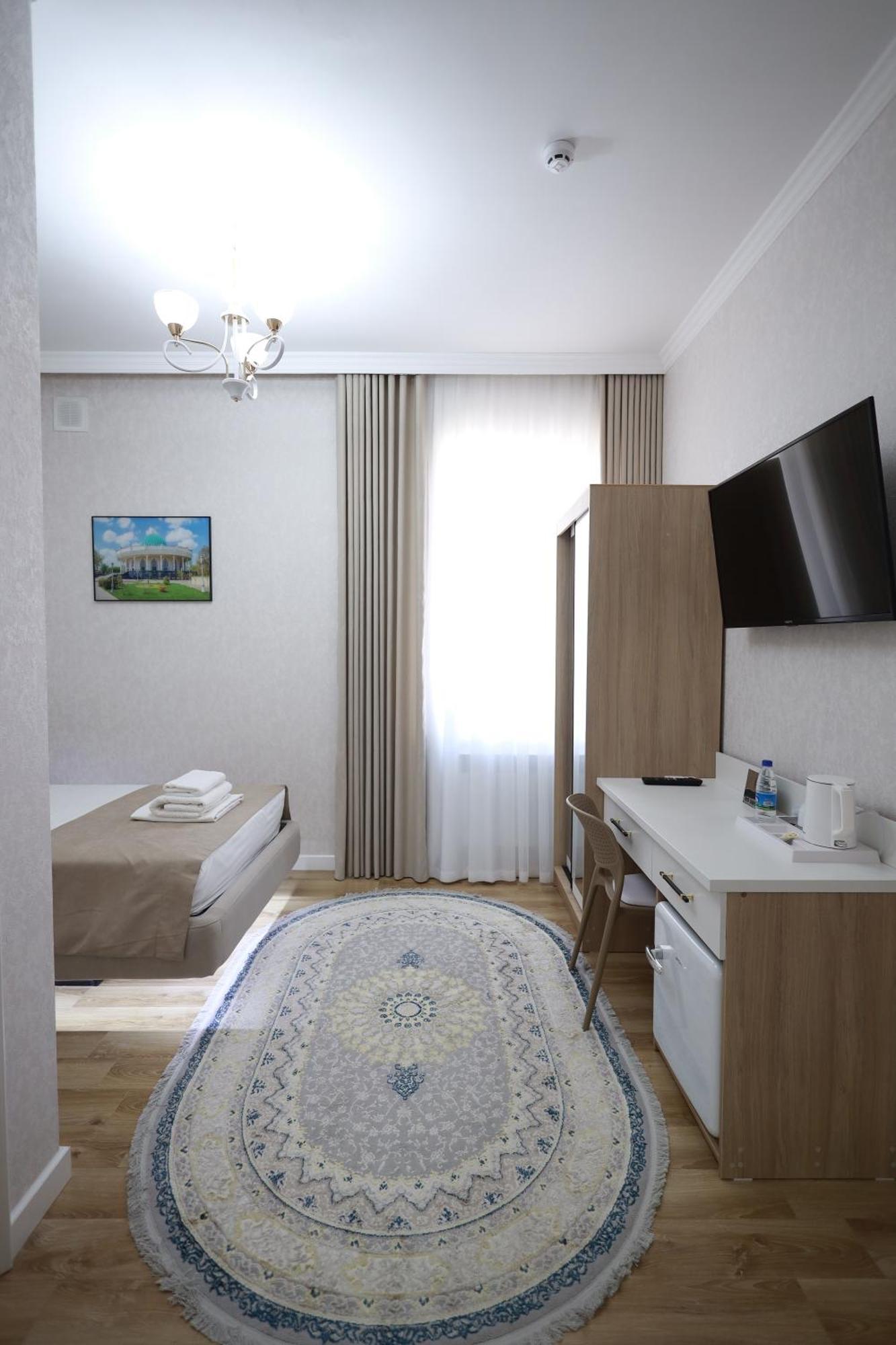 Ideal Hotel Νούκους Εξωτερικό φωτογραφία